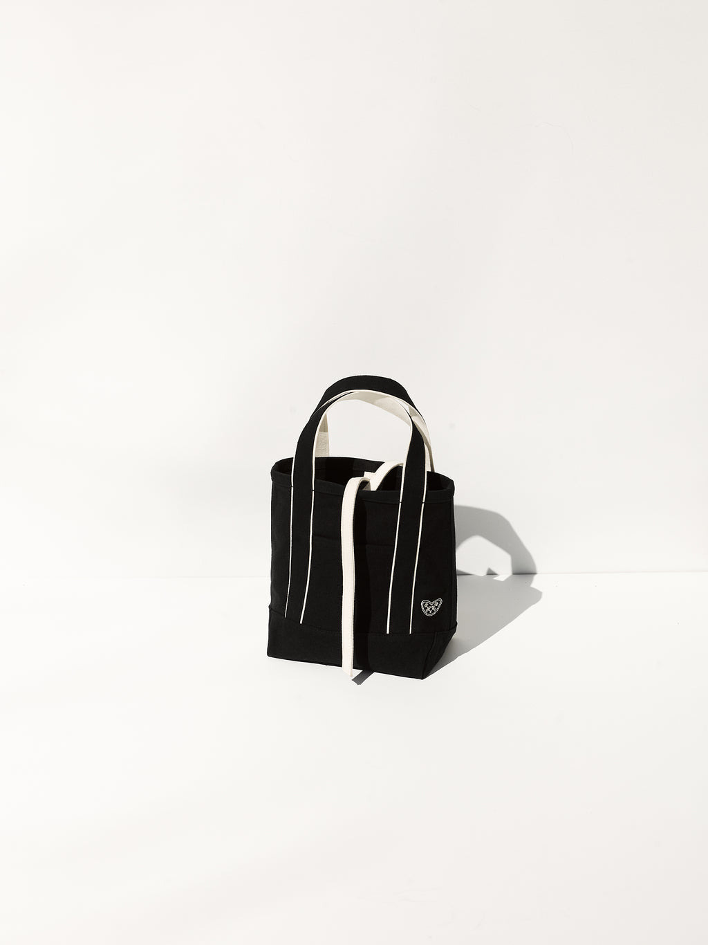 EASY BAG SMALL CAVIAR